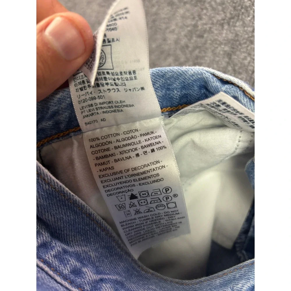 Levi's Wedgie Straight Jeans Womens 28 Blue Distressed Raw Hem Button Fly